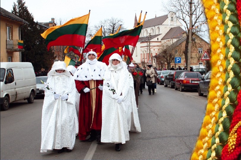 Simniškiai kviečia į Lietuvos Nepriklausomybės atkūrimo šventę ir kermošių Simne!