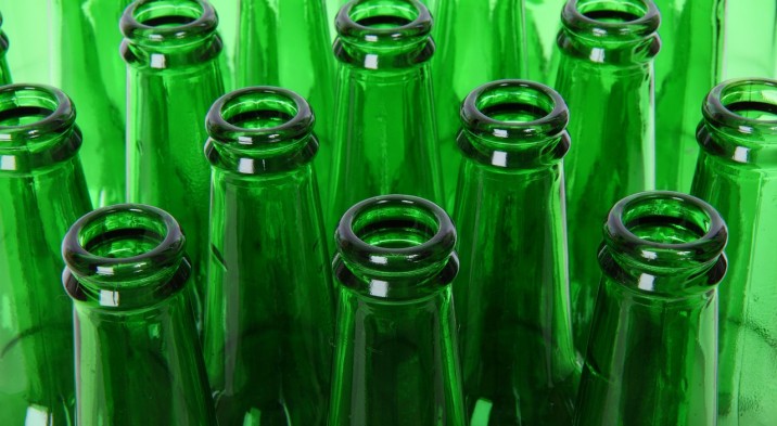 Verslas nepritaria privalomo užstato rinkliavai už visų alkoholinių gėrimų pakuotes