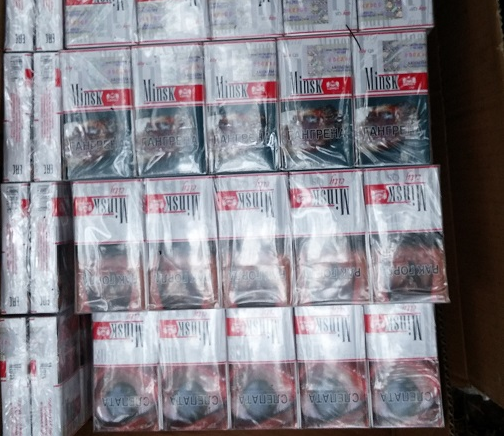 Prie sienos su Baltarusija aptikti beveik 4 tūkst. pakelių cigarečių