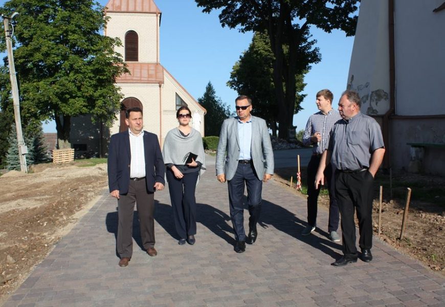 Alytaus rajono vadovai įvertino tvarkomą Simno bažnyčią