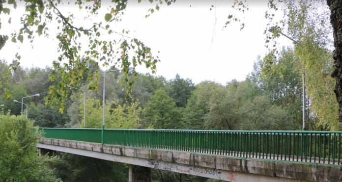 Jaunimo parko tilto laukia remontas