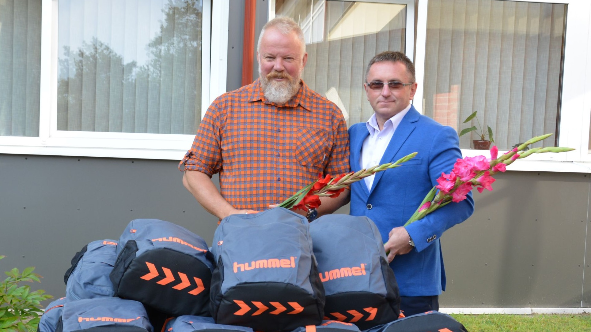 Labdaros ir paramos fondo „Sporto viltys“ dovanomis džiaugiasi dvidešimt Varėnos penktokų