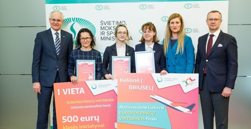 Keturiolikmetės iš Alytaus atstovaus Lietuvai finansų „Eurovizijoje“ Keturiolikmetės iš Alytaus atstovaus Lietuvai finansų „Eurovizijoje“