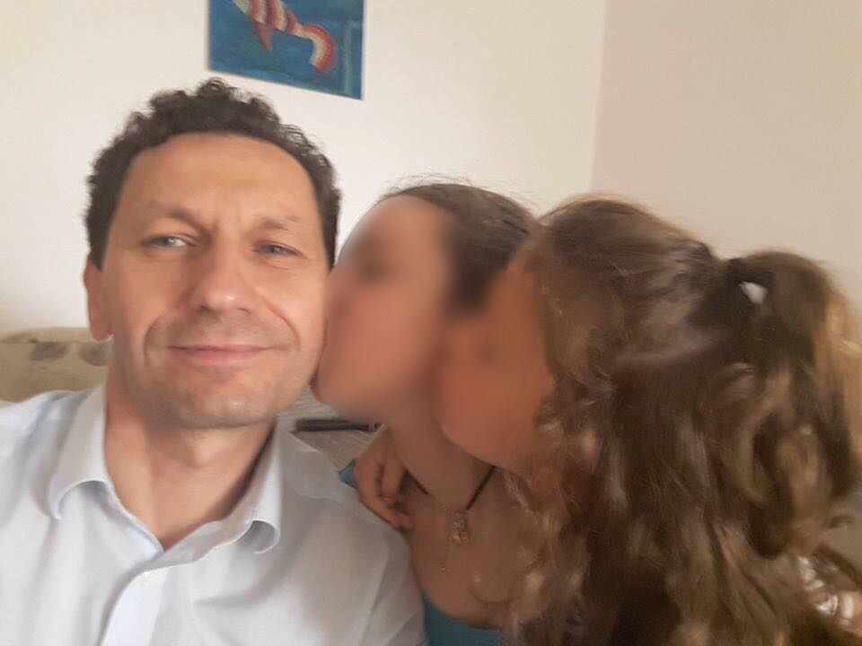 Sunkiai sužalota Seimo nario Roberto Šarknicko dukra: prašo tik maldų