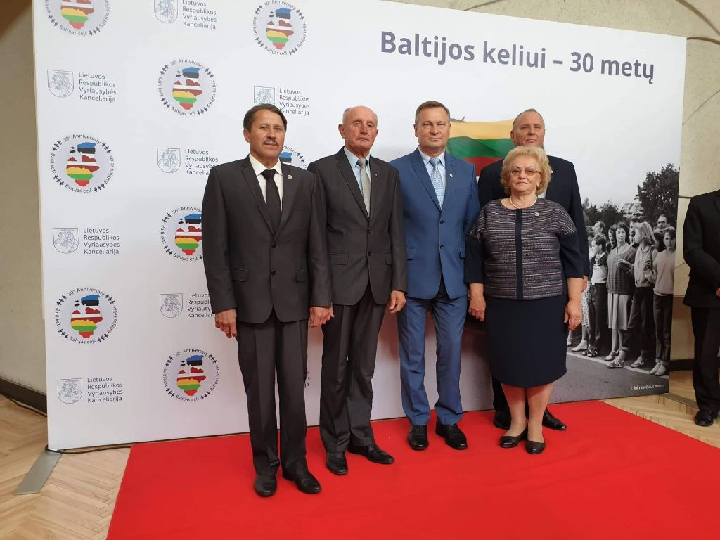 Vyriausybės minėjime – Baltijos kelio 30-mečio prisiminimai iš Alytaus rajono atstovų lūpų