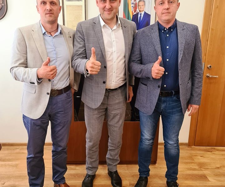 Istorinis susitarimas: Alytaus meras sako „taip“ švietimo pertvarkos atšaukimui Istorinis susitarimas: Alytaus meras sako „taip“ švietimo pertvarkos atšaukimui