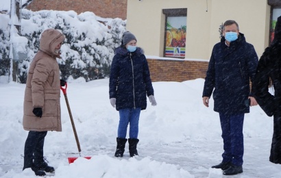 Sniegas kausto ir Alytaus rajoną: kelininkai darbuosis per naktį, ieškoma papildomos technikos