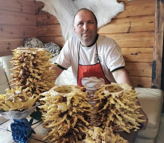 Alytaus mokyklos vadovo laisvalaikis – prie šakočių kepyklės ir pirties malonumų