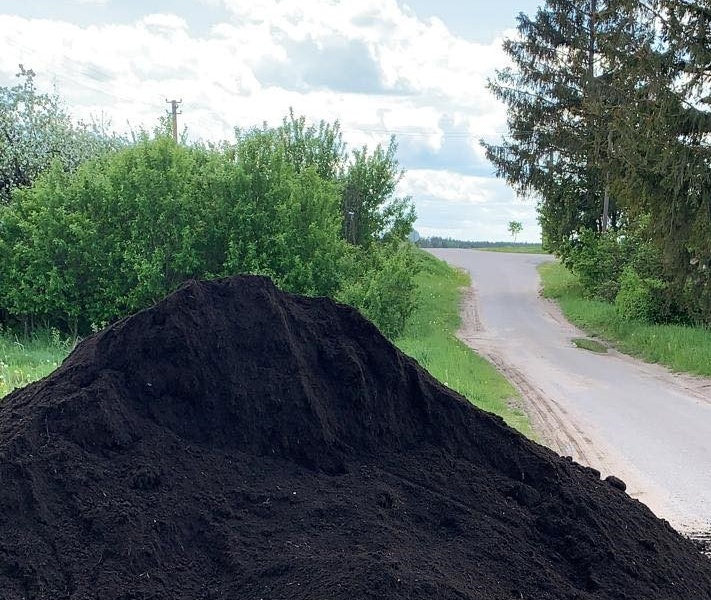 Kuo geriausia tręšti savo žemę? Vietiniu kompostu!