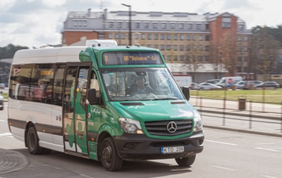 Vasarą keičiasi visuomeninio transporto tvarkaraščiai, o į miesto šventę veš specialūs autobusai