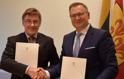 Alytaus rajono savivaldybė pasirašė bendradarbiavimo sutartį su Vytauto Didžiojo universitetu
