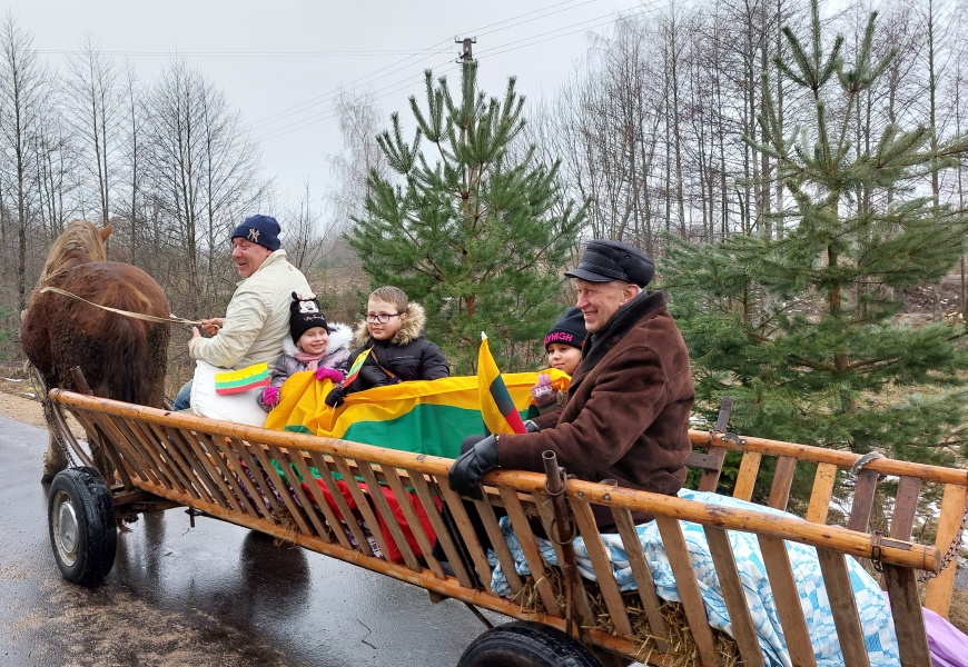 Vasario 16-ąją Alytaus rajone pasklido virš 1000 žygeivių, nukeliauta apie 100 kilometrų Vasario 16-ąją Alytaus rajone pasklido virš 1000 žygeivių, nukeliauta apie 100 kilometrų