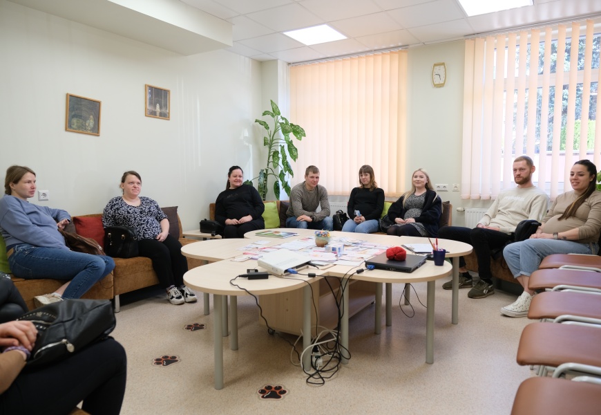 Tėvystės mokykla: medicinos specialistų atsakymai į visus būsimiems tėveliams rūpimus klausimus