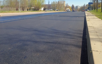 Duobėtas Alytaus gatves užklos ir ištisinis asfalto sluoksnis
