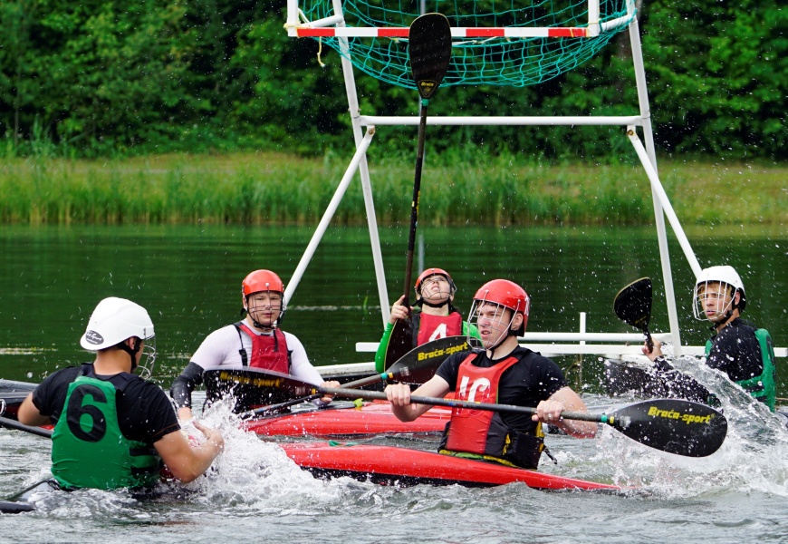 Baltosios rožės taurės kanupolo turnyre – ir jaunų, ir patyrusių sportininkų kovos