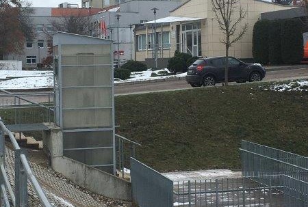 Alytaus miesto savivaldybė skelbia neįgaliųjų keltuvo pardavimo aukcioną Alytaus miesto savivaldybė skelbia neįgaliųjų keltuvo pardavimo aukcioną