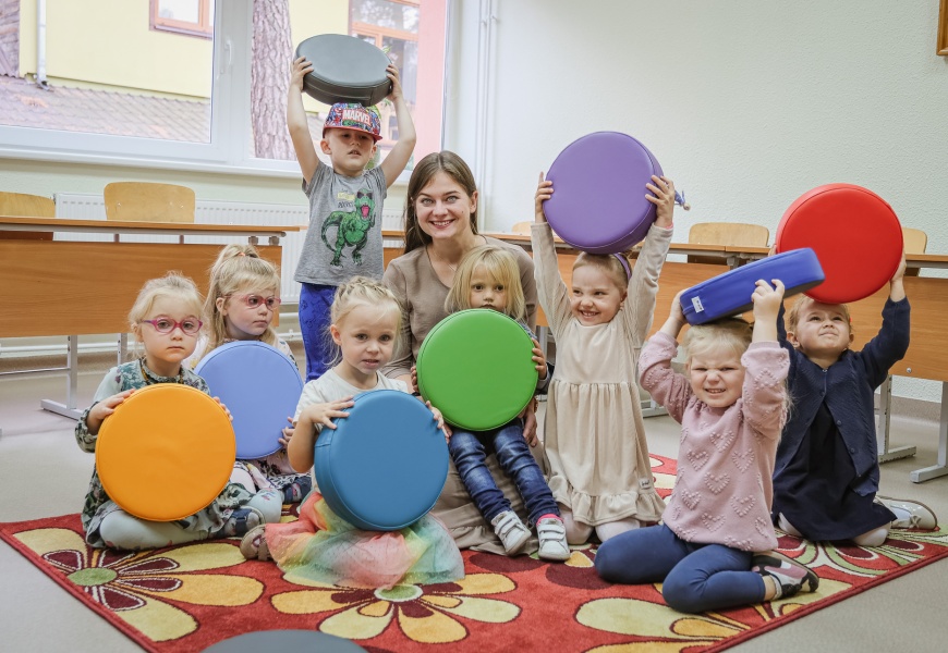 Alytaus muzikos mokykloje muzikuoja ir trimečiai Alytaus muzikos mokykloje muzikuoja ir trimečiai