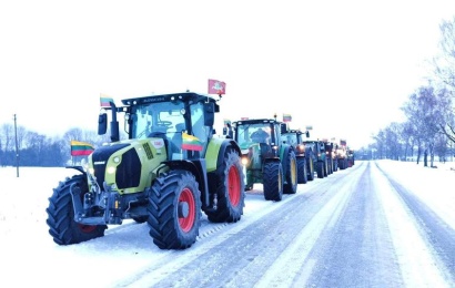 Prasideda ūkininkų protestas: Vilniaus link juda žemės ūkio technika