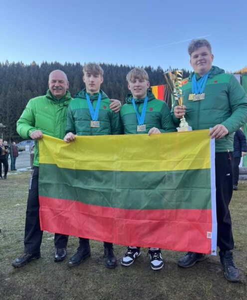 Iš Europos bavariško akmenslydžio čempionato lazdijiečiai grįžo su trimis medalių komplektais