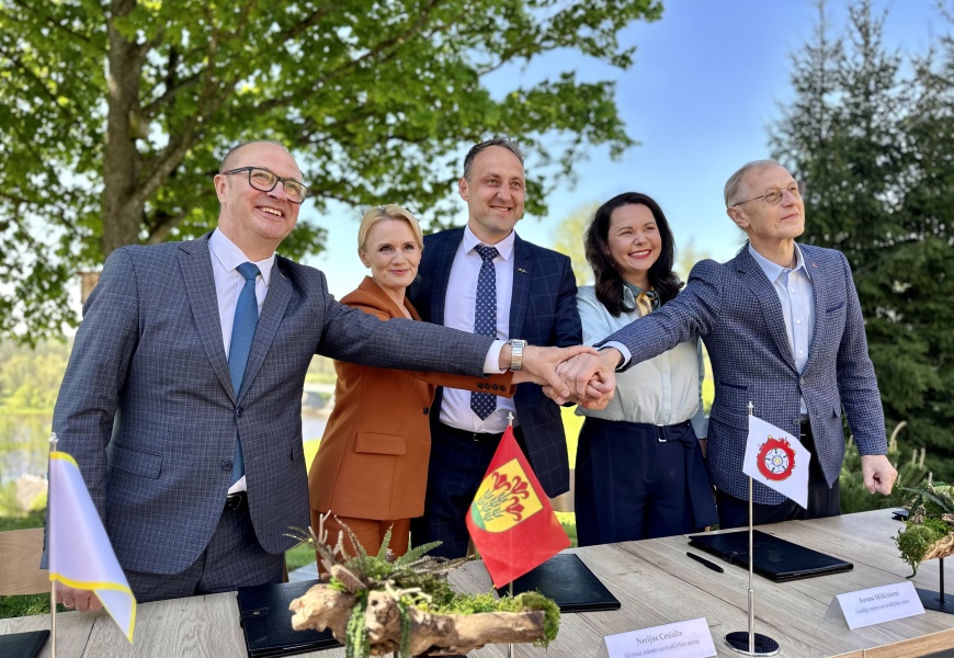 Regiono merai sutarė dėl funkcinės zonos strategijos įgyvendinimo: Alytaus rajone planuojamos ženklios investicijos Regiono merai sutarė dėl funkcinės zonos strategijos įgyvendinimo: Alytaus rajone planuojamos ženklios investicijos