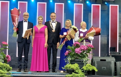 Alytus švenčia 443-ąjį gimtadienį: apdovanoti nusipelnę alytiškiai