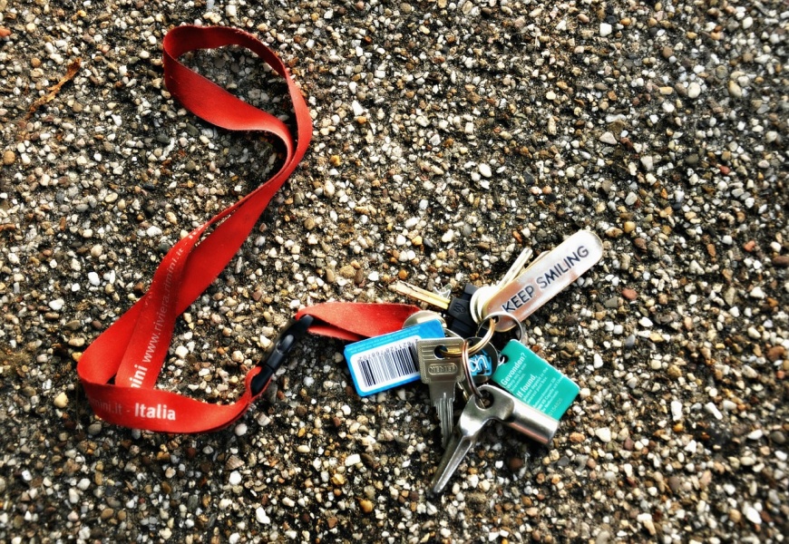 Sėkminga „gelbėjimo operacija“: alytiškė atgavo į atliekų konteinerį įkritusius raktus Sėkminga „gelbėjimo operacija“: alytiškė atgavo į atliekų konteinerį įkritusius raktus