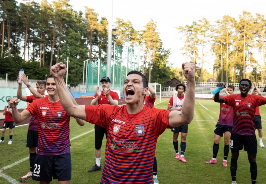 DFK „Dainava“ sekmadienį futbolo sirgalių laukia stadione DFK „Dainava“ sekmadienį futbolo sirgalių laukia stadione