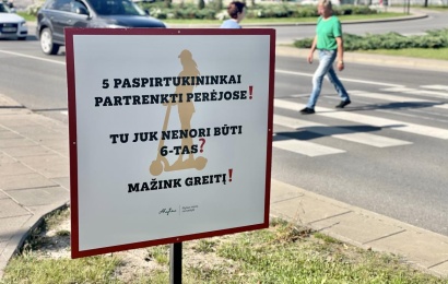 Alytuje – naujos saugumo priemonės: prie avaringų perėjų įrengiami informaciniai stendai