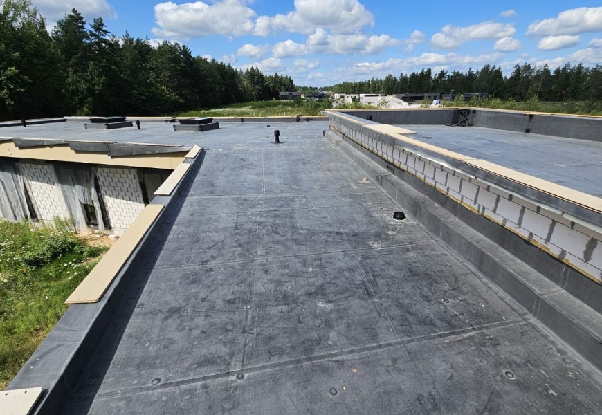 Aukštos kokybės EPDM danga – geriausias sprendimas stogui Aukštos kokybės EPDM danga – geriausias sprendimas stogui