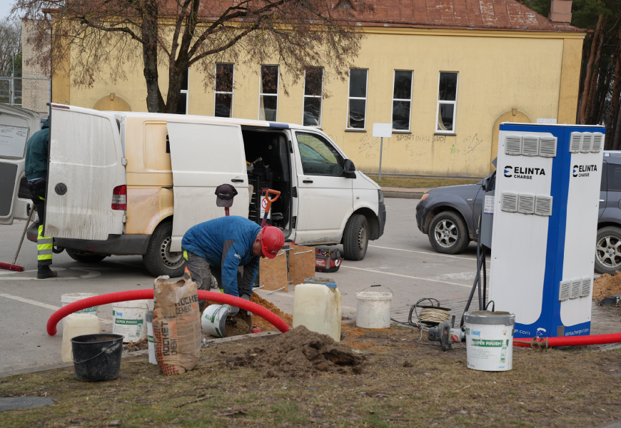 Alytuje bus įrengta 15 naujų elektromobilių įkrovimo stotelių, o 3 senos – pakeistos naujomis