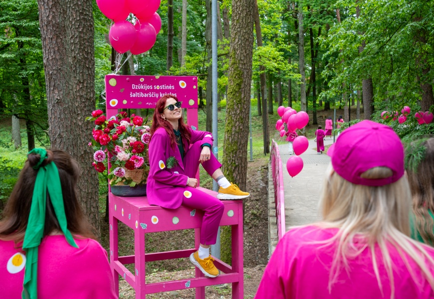 Rožinė banga iš Dzūkijos: Alytaus linkėjimai Vilniui ir šaltibarščių festivaliui Rožinė banga iš Dzūkijos: Alytaus linkėjimai Vilniui ir šaltibarščių festivaliui