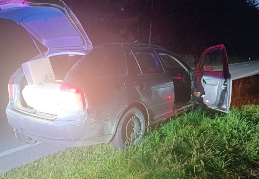 Varėnos rajone įkliuvo kontrbandininkai Varėnos rajone įkliuvo kontrbandininkai