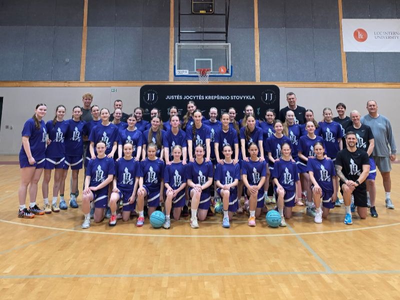 Alytaus krepšininkės Klaipėdoje treniravosi ten, kur gimsta ateities žvaigždės Alytaus krepšininkės Klaipėdoje treniravosi ten, kur gimsta ateities žvaigždės