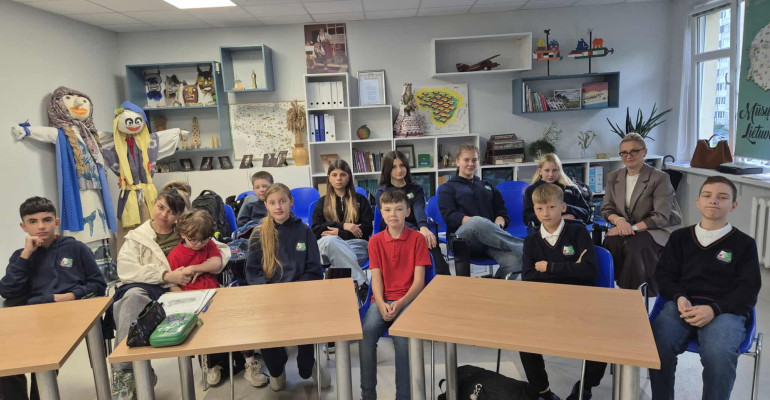 Sėkminga vaikų integracija Alytuje: vienintelis Lietuvoje Lietuvybės centras padeda grįžtančioms šeimoms Sėkminga vaikų integracija Alytuje: vienintelis Lietuvoje Lietuvybės centras padeda grįžtančioms šeimoms