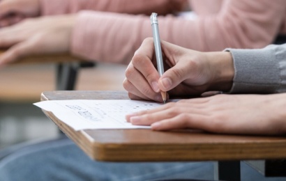 Alytaus rajono abiturientų valstybinių brandos egzaminų rezultatai džiugina Alytaus rajono abiturientų valstybinių brandos egzaminų rezultatai džiugina