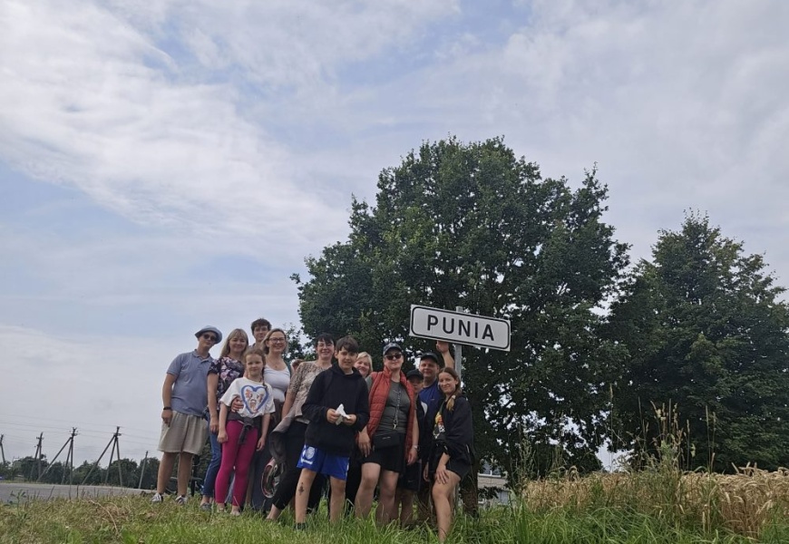 Beveik 21 kilometras bendrystės: Nemajūnų bendruomenė žygiavo iš Geležūnų į Punią