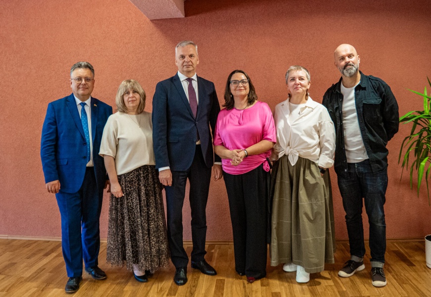 Struktūra ir kontaktinė informacija Asmenų aptarnavimas ir priėmimas Konsultavimasis su visuomene Naujienos Skelbimai Veiklos sritys Paslaugos Savivaldybės žemėlapiai Dažniausiai užduodami klausimai Reklaminiai skydeliai Naujuosius mokslo metus pasitinkant – dėmesys švietimo bendruomenei