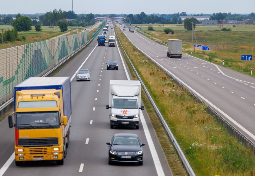 Nuo 2027 metų keisis kelių mokestis sunkiajam transportui: mokės pagal nuvažiuotą atstumą