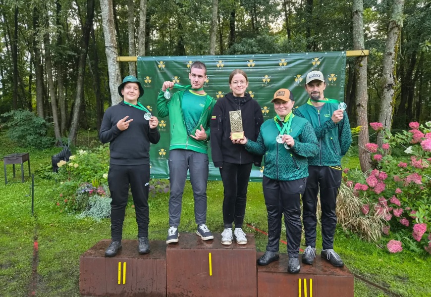 Keturi medaliai – sėkminga Alytaus lankininkų lauko sezono pabaiga! Keturi medaliai – sėkminga Alytaus lankininkų lauko sezono pabaiga!