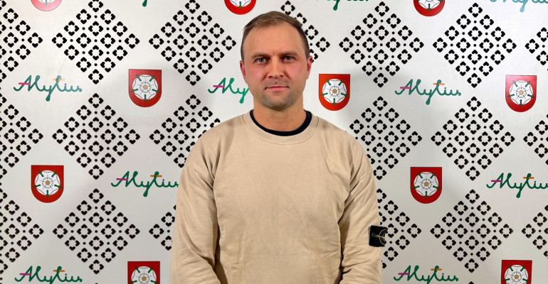 Savivaldybės parama padeda augti: Edgaro „Aukštas kadras“ – nuo namų šilumos inspekcijų iki pagalbos paieškos tarnyboms Savivaldybės parama padeda augti: Edgaro „Aukštas kadras“ – nuo namų šilumos inspekcijų iki pagalbos paieškos tarnyboms