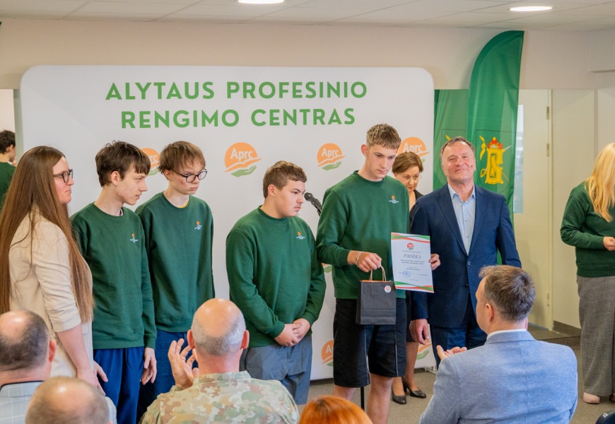 Nuo elektriko iki paramediko: Alytaus profesinio rengimo centre mokysis daugiau nei 1 560 asmenų Nuo elektriko iki paramediko: Alytaus profesinio rengimo centre mokysis daugiau nei 1 560 asmenų