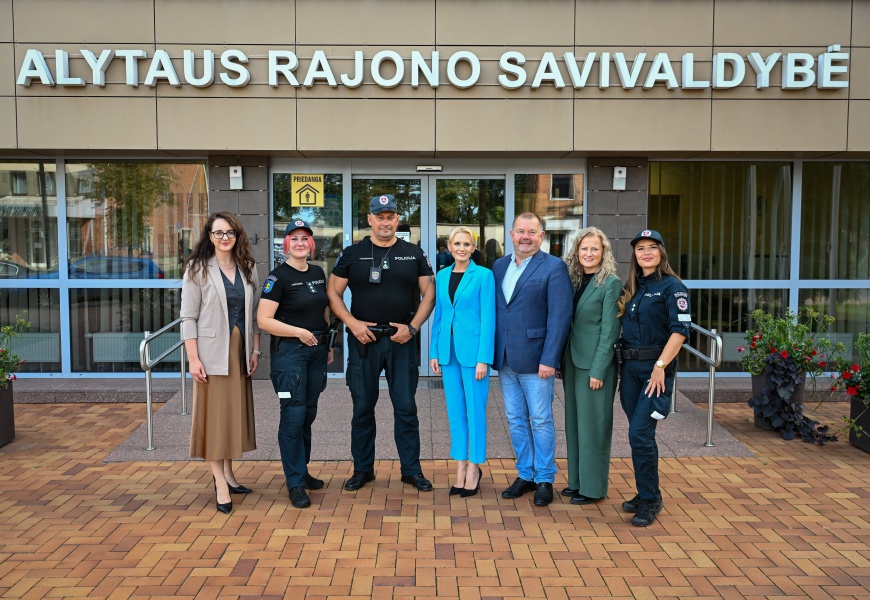 Alytaus rajone saugumas prasideda nuo bendro darbo: policija ir savivaldybė stiprins prevenciją Alytaus rajone saugumas prasideda nuo bendro darbo: policija ir savivaldybė stiprins prevenciją