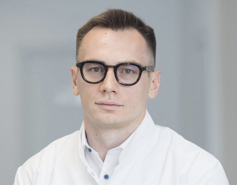 Naujas Alytaus ligoninės traumatologas atliks operacijas, kurių Alytuje niekas nedarė Naujas Alytaus ligoninės traumatologas atliks operacijas, kurių Alytuje niekas nedarė