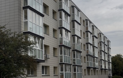 Alytaus daugiabutis tapo renovacijos pavyzdžiu Lietuvai: sąskaitos mažėjo perpus, o gyventojai pirmiausia pajuto komfortą Alytaus daugiabutis tapo renovacijos pavyzdžiu Lietuvai: sąskaitos mažėjo perpus, o gyventojai pirmiausia pajuto komfortą