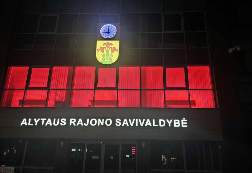 Alytaus rajono savivaldybė nušvis raudonai – vaikų vilties ir palaikymo ženklu