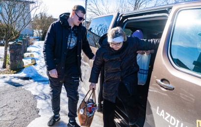 Diena be automobilio kasdien: Lazdijų rajone nemokamas viešasis transportas gyventojus veža nuo durų iki durų