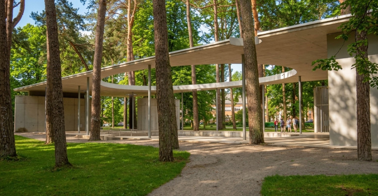 Istorinė Miesto sodo estrada vėl žiba: Alytaus architektūrinis akcentas pateko tarp šalies geriausių Istorinė Miesto sodo estrada vėl žiba: Alytaus architektūrinis akcentas pateko tarp šalies geriausių