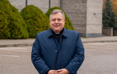 Švč. Mergelės Marijos Krikščionių Pagalbos bažnyčios klebonas Renaldas Janušauskas: „Dievas mato ne mūsų nuvažiuotus kilometrus. Jis mato mūsų širdį“ Švč. Mergelės Marijos Krikščionių Pagalbos bažnyčios klebonas Renaldas Janušauskas: „Dievas mato ne mūsų nuvažiuotus kilometrus. Jis mato mūsų širdį“