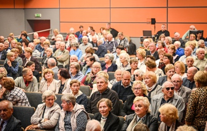 Alytaus rajono senjorams – šventė su muzika, nuoširdžiais pokalbiais ir naudingomis žiniomis