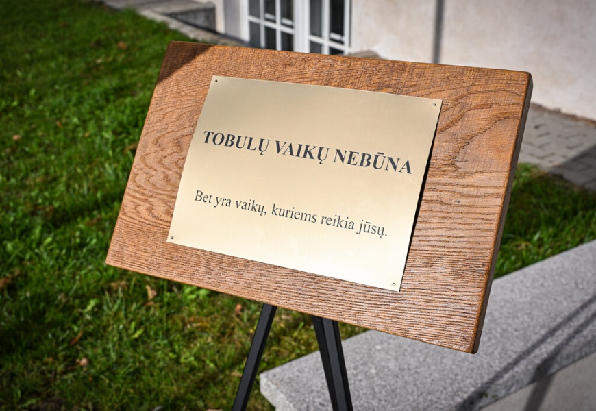 Merė Rasa Vitkauskienė: „Vaikų globa nėra tik šeimos, tai – mūsų visų bendras rūpestis“ Merė Rasa Vitkauskienė: „Vaikų globa nėra tik šeimos, tai – mūsų visų bendras rūpestis“